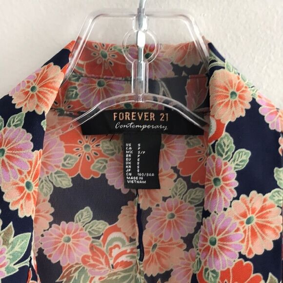 FOREVER 21 button down sheer kimono - Picture 3 of 8